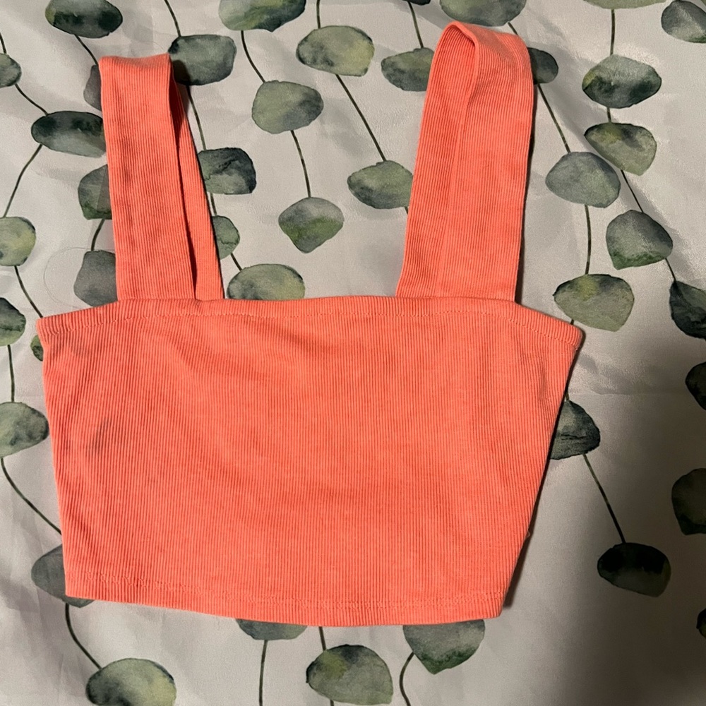 Fashion nova crop top